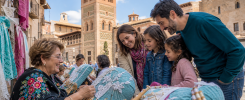Encuentro de bolillos junto a la arquitectura mudéjar de Teruel